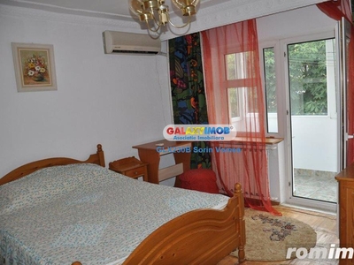 Apartament 4 camere Decebal | decomandat | centrala proprie | metrou