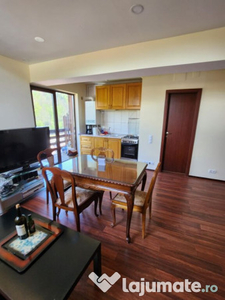 Apartament cu 2 camere de vânzare în Sinaia