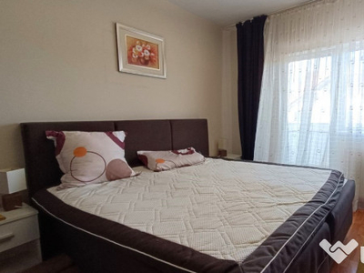 Apartament cu 3 camere decomandate, zona Calea Turzii