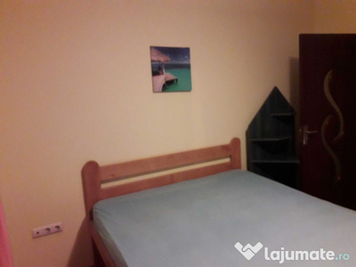 Apartament cu 3 camere zona Calea Turzii, cu parcare