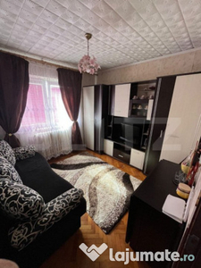 Apartament cu doua camere in zona buna aproape de scoala si