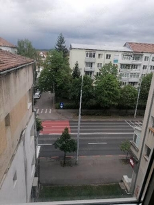 De închiriat apartament 2 camere