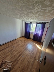 Vand apartament doua camere Racadau