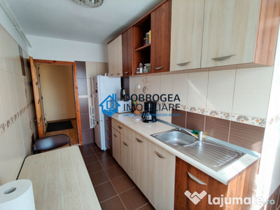 Zona PIATA Noua, Apartament de vanzare 4 camere, mobilat-uti