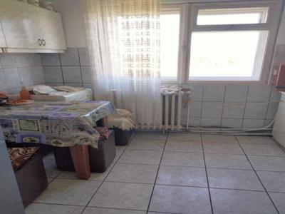 Apartament 3 camere Aleea Fintanele