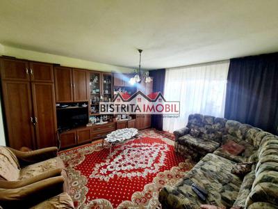 Apartament 3 camere, zona Imp. Traian, decomandat, izolat, parcare