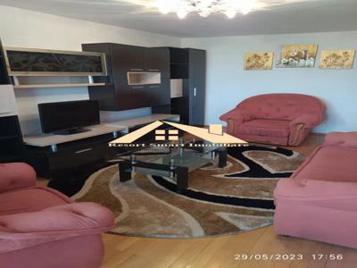 Apartament cu 2 camere decomandate, Sub stadion