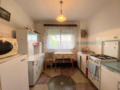 Apartament de vanzare 3 camere decomandat in Rogerius, Oradea