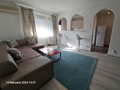 Apartament 2 camere de vanzare 1 MAI - Bucuresti