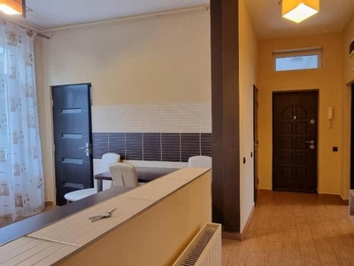 Apartament 3 camere in asociatie zona Titulescu