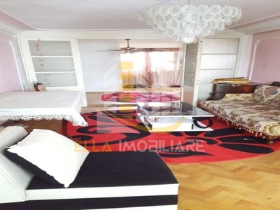 APARTAMENT 4 CAMERE ZONA BULEVARD