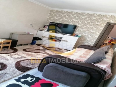 Apartament 4 camere zona Capat 1