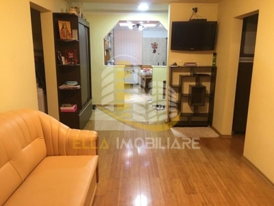 Apartament 4 camere zona Mall