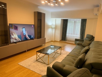 Inchiriere apartament 4 camere Decebal