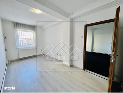 Apartament 2 camere, Dambu, strada Godeanu, etaj intermediar 2/4