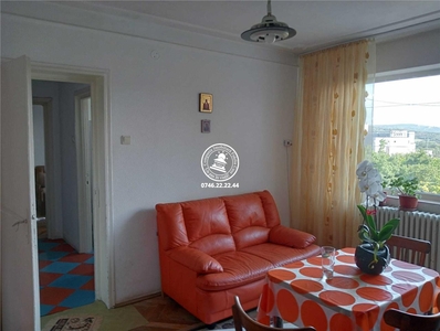 Apartament 3 camere de vanzare Tatarasi