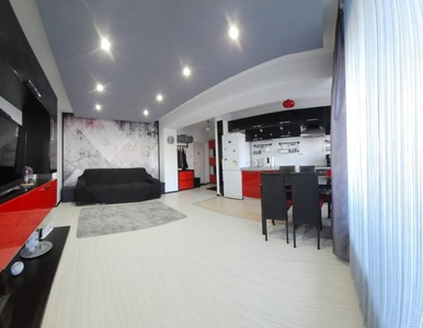 Apartament 3 camere (utilat-mobilat), situat in zona Racadau(strada Carpatilor)