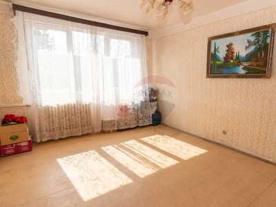 Apartament 3 camere vanzare in bloc de apartamente Bucuresti, Berceni