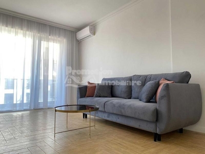 Apartament cu 2 camere lux, cu parcare exterioara , in PRIMA ARENA