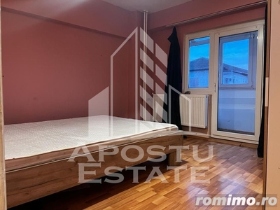 Apartament cu 3 camere zona Aradului