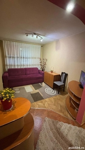 Apartament cu trei camere, finisat