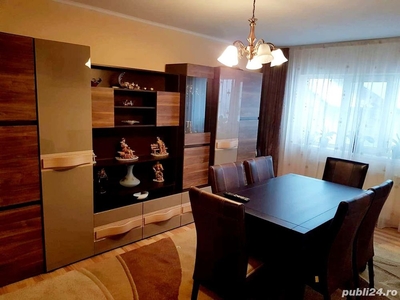 Apartament cu trei camere, zona Dumbrava Nord