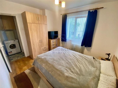 Apartament de vanzare in Sibiu: Etaj 1 cu balcon si pivnita, str. Rahovei de vanzare