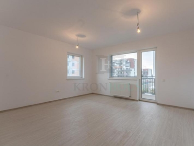 Apartament generos cu 3 camere,, in bloc nou, zona Coresi.