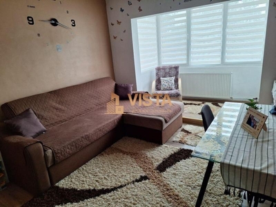 Apartament renovat cu 2 camere, etaj intermediar, in zona Gemenii, Brasov