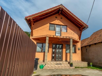 REZERVAT! CASA 3 CAMERE LA PRET DE APARTAMENT | 347 MP TEREN | RASNOV