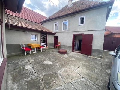 Casa de vanzare in Sibiu - Individuala cu pivnita si anexe in Boita de vanzare