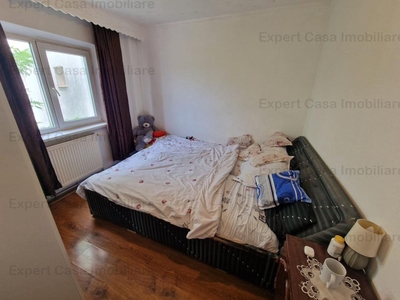 Etajul 1 din 4. Apartament 2 camere Decomandat Dacia