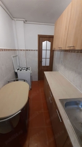 închiriez apartament