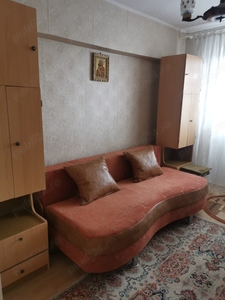 Proprietar,închiriez apartament 3 camere drumul taberei