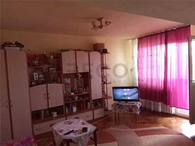 RECO Apartament cu 3 camere , in zona Nufarul