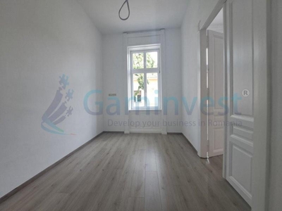 Apartament cu 3 camere de inchiriat, zona centrala, Oradea, Bihor