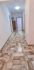 Vand apartament 3 camere Selimbar