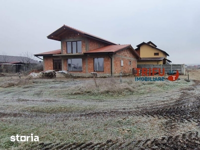 VIDEO!! TEREN CU UTILITATI LA STRADA ASFALTATA