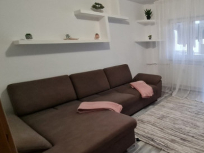 Apartament 2 camere, decomandat , 6 /10, renovat, in b-dul