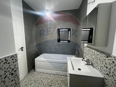 Apartament 2 camere vanzare in bloc de apartamente Arad, Ultracentral