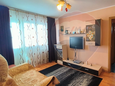 Apartament 2 camere vanzare in bloc de apartamente Galati, Micro 39