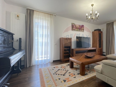 Apartament 3 camere inchiriere in bloc de apartamente Brasov, Tractorul