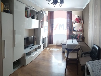 Apartament 3 camere vanzare in bloc de apartamente Bihor, Oradea, Valenta