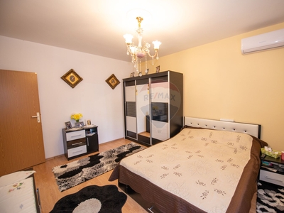 Apartament 3 camere vanzare in bloc de apartamente Bucuresti, Nerva Traian