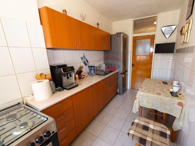 Apartament 3 camere vanzare in bloc de apartamente Bucuresti, Sebastian