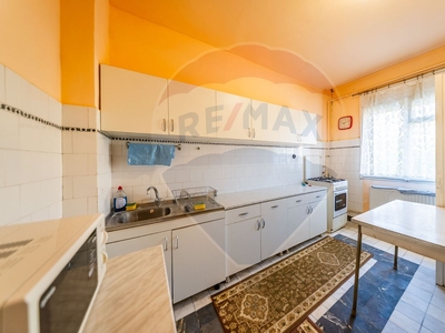 Apartament 4 camere inchiriere in bloc de apartamente Arad, Ultracentral