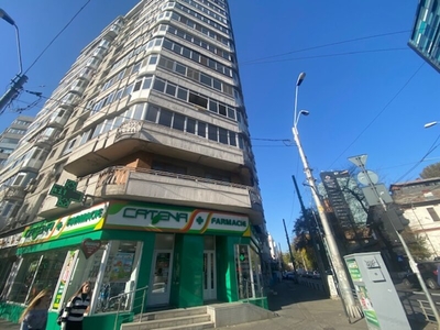 Apartament 4 camere Titulescu Victoriei stradal 4camere pretabil birou Nico