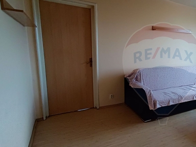 Apartament 4 camere vanzare in bloc de apartamente Bucuresti, Drumul Taberei