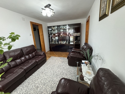 Apartament 4 camere vanzare in bloc de apartamente Buzau, Marghiloman