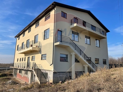 Spatiu comercial 1000 mp inchiriere in , Dolj, Carcea